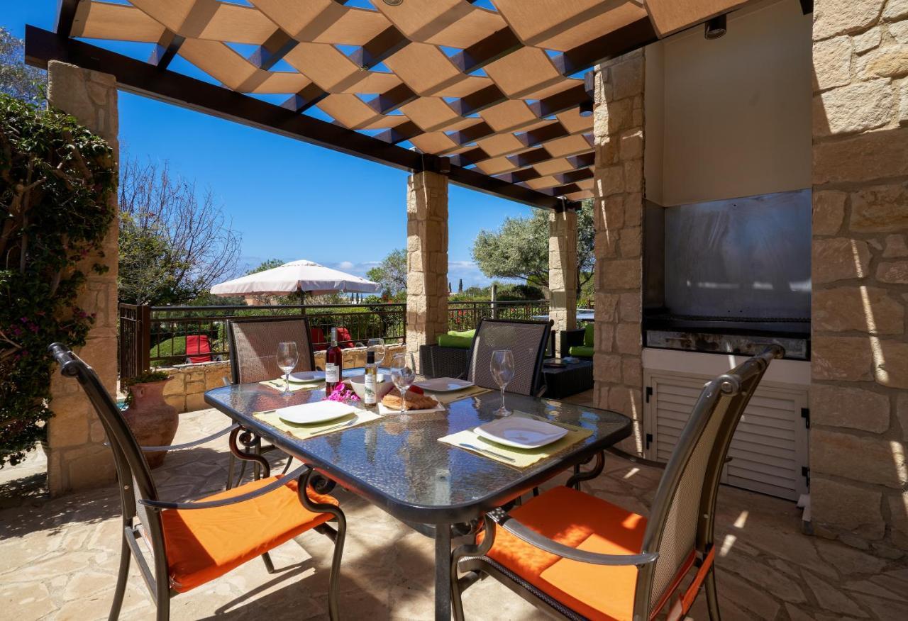 3 Bedroom Villa Madelini With Private Pool, Aphrodite Hills Resort Kouklia Luaran gambar